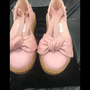 Fenty Rihanna Shoes size 8